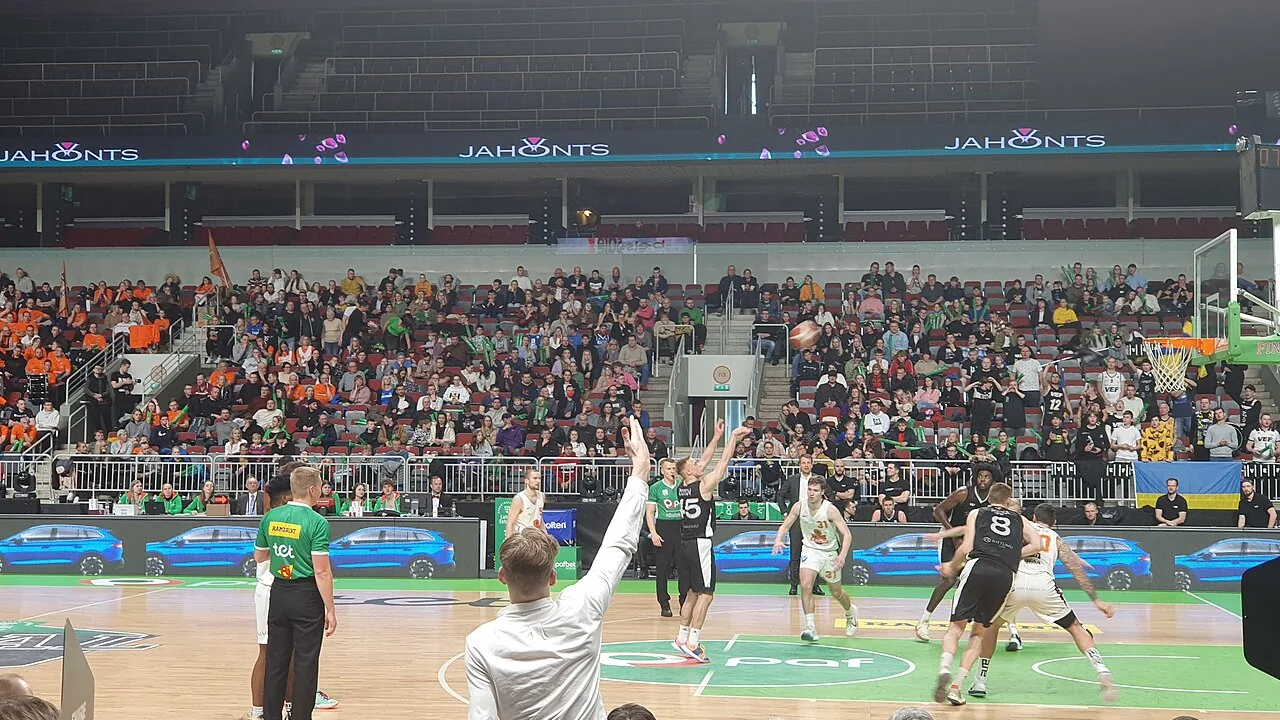 Basketbols Latvijā: līgas, valstsvienība un kā sekot līdzi sezonai